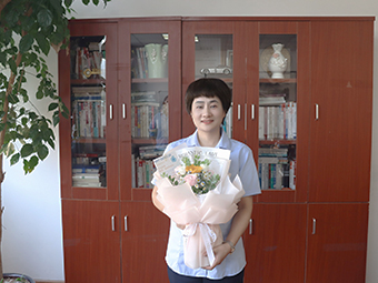 鮮花獻恩師，共筑大禹公益夢【大禹電子】